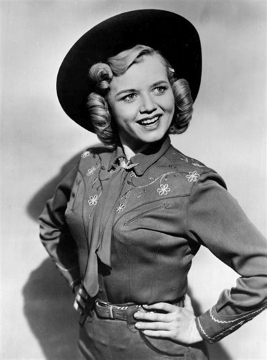 TV actress Gloria Winters was a ‘Sky King’ icon—then she vanished into Vista