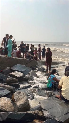Digha Beach Fun Moments 🌊 People Playing with Sea Waves #Shorts #trending