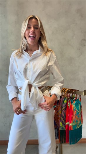 Introducing our latest 6 Week Of Christmas Design: Eleni Malami 👛🏝️ The perfect party bag as we head into silly season, or perfect for gifting to your girlfriends (or yourself). Explore the full collection online and in-store today. #newdesigner #bag #handbag #sillyseason #streetstyle #getthelook | Calexico Australia