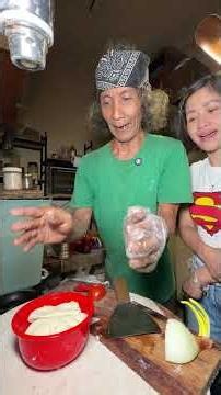 The CEO of Pasar Santa Is at It Again, Making a Pizza Burger!!