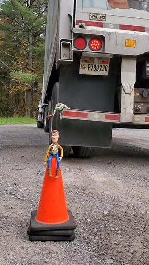 5.3K views · 99 reactions | Amazing Truck Driving Skills #Amazing #truckdriving #Skills # #youhaveafriendinme #woody #toystory #buzz #buzzlightyear # #disney #pixartoystory #truck #truckdriver #semidriver #trukers #truckdrivi | TruckJob | Facebook