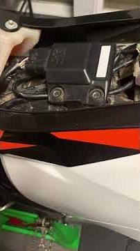Inside Dirtbike Basics - Ktm 300 Exc no spark problem