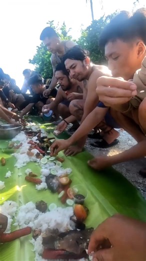 Nag boodle fight at naglinis kami sa isla😃😍👌 Calapan City Council - Tau Gamma Phi/Sigma http://www.Diamondph.com/?g=116217770&c=12 Referral code 👉116217770👈 | mhakelTV