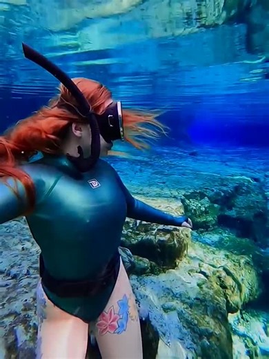 😋✌️#freediver #underwater #mermaid #freediving