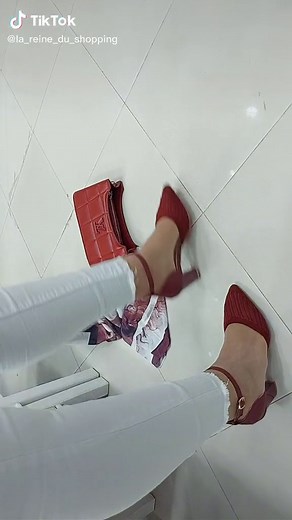 Vidéos de La Reine Du Shopping (@la_reine_du_shopping) avec Calm Down - Rema