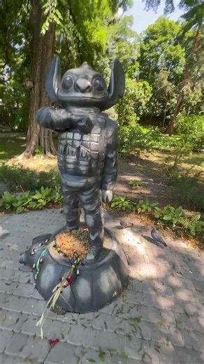 Київ сад Фоміна пам‘ятник-скульптура Ігоря Воєводіна «Стіч» #київ #kiev #kyiv #киев