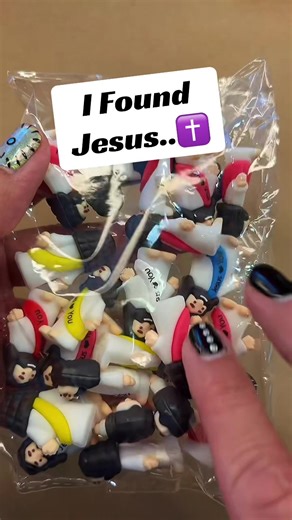 Live your faith out loud Jesus loves you. #jesuschrist #praisethelord #jesusloveyou #godfirst #tiktokshop