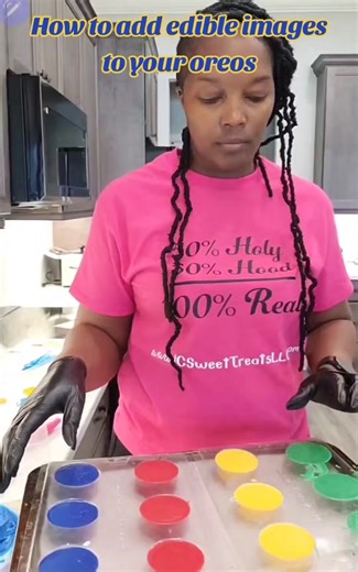 Hey, y'all!!! 👋🏾 So saw I saw a video, can't remember if it was on IG or Tik Tok, but basically they were making chocolate covered oreos with edible images but they added the edible image to the bottom of the mold first, then added the chocolate, Oreo and more chocolate! So I was wondering, is that how y'all do it???? I'm definitely going to try it to see how I like it! I wonder if that method will work if the image isn't a full circle (like the images I used for these oreos)? Let me know y'al
