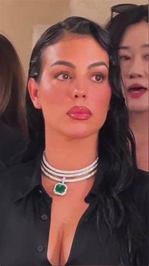 Georgina Rodríguez on Instagram: "Georgina Rodríguez sitting watching the Balenciaga ss26 show wearing sparkly rings and her stunning engagement ring next to Lauren Sánchez Bezos during PFW in Paris!💍❤️‍🔥✨🇫🇷 📷: Via ( @dd.dimitrije )"