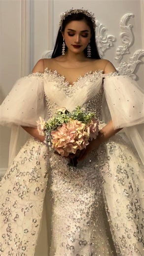 Stunning Mermaid Wedding Dress with Detachable Skirt