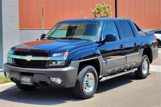 No Reserve: 45k-Mile 2005 Chevrolet Avalanche 2500 LT 4×4