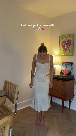 Choosing the Perfect Hen Party Outfit