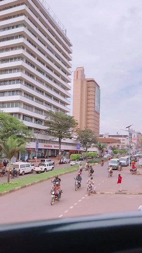 Cafe javas is the best. #sarahjan992 #food #foodie #restaurant #fypシ #uganda #trending #tiktokkampala #coffee #viral #weekendvibes