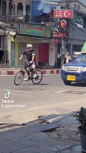 Busy Driver vs Biker in Thailand