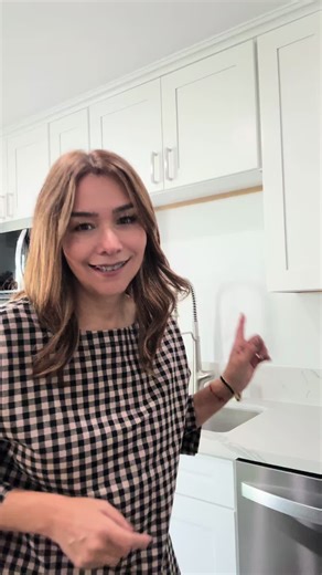 Betsy Huynh-Ceseña (@betsybuilds)’s videos with original sound - Betsy Huynh-Ceseña