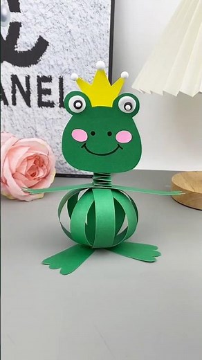 Frog Prince Origami - A DIY Fairy Tale Craft