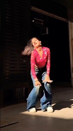 Chhaliya Song | Tashan | Kareena Kapoor, Sunidhi Chauhan, Piyush Mishra, Vishal-Shekhar, Anvita Dutt