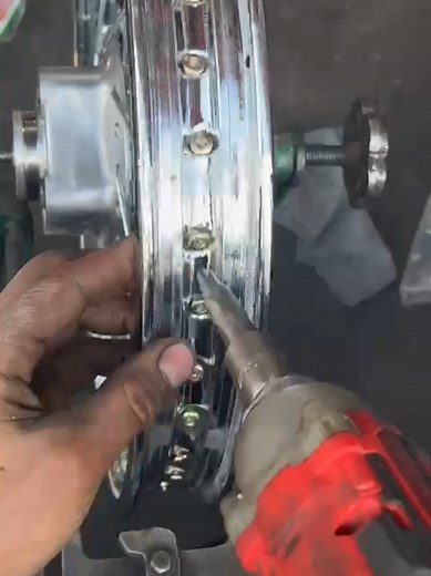 Align Honda CG125 Bike Rear Wheel Rim Correctly