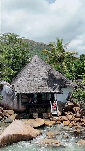 🇸🇨 Inside the Pirate Room at Chauve Souris Relais #praslin #seychelles