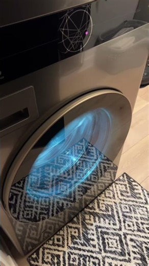 Cleaning washing machine drum using dishwashing tablet