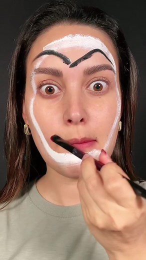 Halloween Makeup Tutorial for Mime Costume