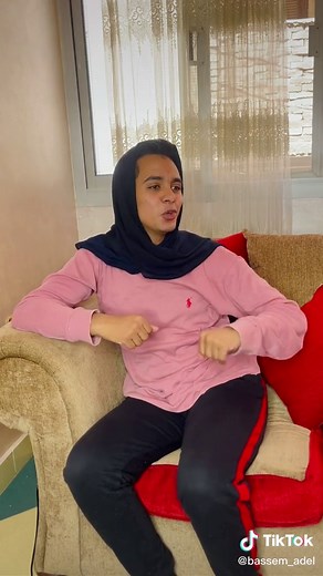 لما الام تقول هعملكم اكله جديده 😂