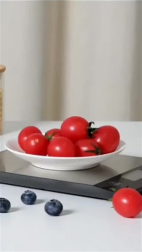 Reel2Real Deals on Instagram: "Want to track calories, macros, and nutrients with ease? The Etekcity Smart Food Kitchen Scale connects to the VeSync app and tracks 19 nutrients using a massive Nutritionix database. Perfect for anyone on a weight loss, fitness, or clean eating journey. https://amzn.to/4askb32 ✔ Accurate 1g sensors ✔ Stainless steel design ✔ App sync with Apple Health & Fitbit ✔ Custom food entries This scale turns your kitchen into a smart nutrition hub! #EtekcityScale #SmartKitc