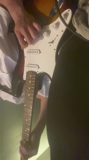 Beginner Tips for Playing War Pigs on Guitar