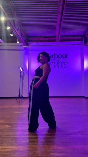 CJ DAMASO on Instagram: "✖️WALK LIKE THIS✖️ choreography: @denzel_chisolm 👑 HADDD to get up and learn this one. too.fun.periodttt #walklikethis | @flolikethis #DANCELIFE"