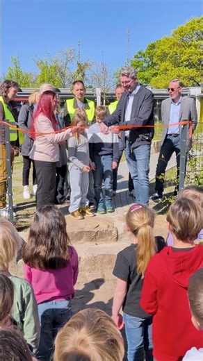 🏫✨ Better, bigger, more colorful: A new after-school care home for Sickingmühle Elementary School...