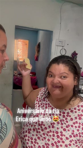 Feliz Aniversário da Tia Érica: Uma Celebração Especial