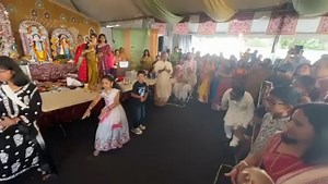 1.1K views · 13 reactions | Sanskriti Flash Mob performance in front of Maa Durga by several members of the team. #bayareasanskriti #DurgaPuja2025 | Sanskriti - Bay Area Community Organization | Facebook