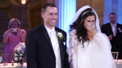 This bride thought her first dance was ruined… you won’t believe what happened next! - 1Funny.com