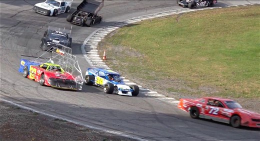 Hudson Speedway Holds An Anything Goes V8 Race Every Year