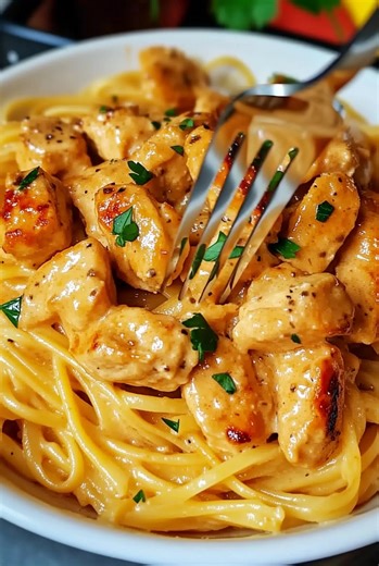 🤠🧈 Cowboy Butter Chicken Linguine 🍝🍋 Tender chicken and silky pasta smothered in rich buttery sauce with garlic, lemon, and Parmesan! Ingredients: 1 lb boneless skinless chicken breasts, cubed 1 lb linguine pasta | Recipes Two