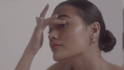 CLE Cosmetics Melting Lip Powder - Lip Tint (Vegan, Cruelty Free, Paraben-Free) with Long-Lasting, Weightless Lip Stain, Usable on Lips, Eyes and Cheeks, Matte Finish (Desert Rose / 0.07 oz)