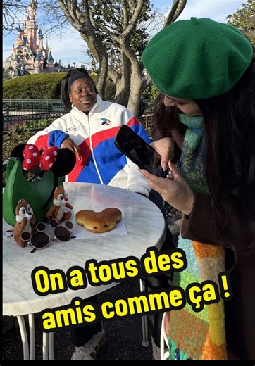 Identifie ta/ton pote qui se plie en quatre pour LA photo parfaite 📸 vs celle/celui qui attend juste de repost la story. 😌 Tag the friend who’ll do anything for THE perfect shot 📸 vs the one who’s just here to repost the story. 😌 #DisneylandParis #DisneyParks