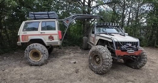 El Chico Inspires BleepinJeep To Build "World's First Off-Road Gooeseneck" out of Jeeps