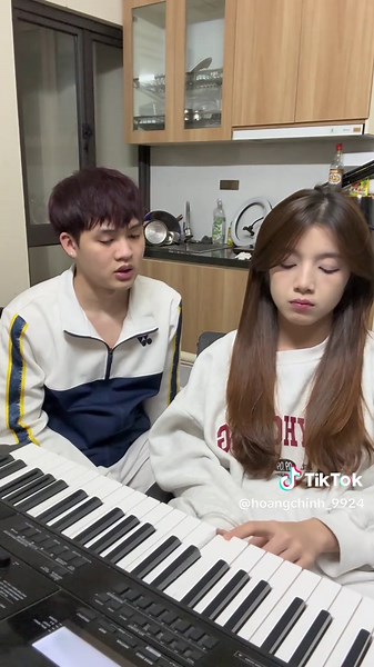 Learn Keyboard Basics for New Year's Celebrations