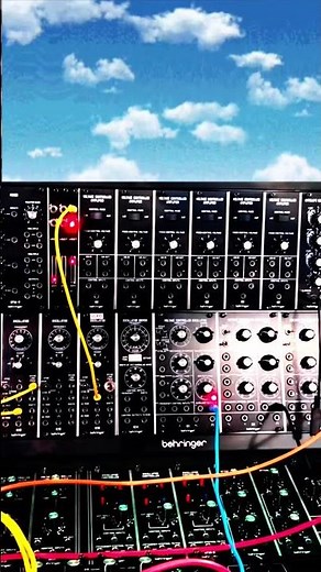 Behringer System 55 Synthesiser - 4 oscillator drone