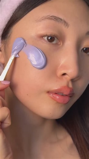 Apotheca Beauty on Instagram: "Violet-C Radiance Mask adds a touch of purple to boring routines, radiance to dull skin, and joy to gloomy days. Sometimes, we have to be our own sun 淪✨ #apothecabeauty #tatcha #beauty #skincare #glowingskin #selfcare"