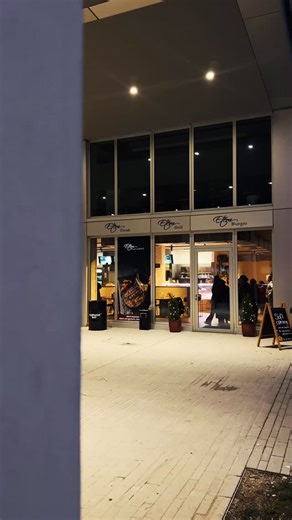 Unsere Filiale in München ist geöffnet. 🔥🔥 Aktuell befinden wir uns im Soft Opening. Sie sind herzlich eingeladen, unser Menü zu testen. Öffnungszeiten: Dienstag–Sonntag von 11:00 bis 23:00 Uhr Montag geschlossen 📍 Preußenstraße 15, 80809 München Das Grand Opening geben wir in Kürze bekannt. #münchen #münchenfood #steak #burger #burgerlovers | Etem Kasap & Grill