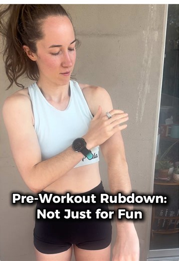 Give yourself a rubdown before you work out? Yep. It looks weird — but it works. Especially for: • Bendy bodies • “Sleepy” muscles • Anyone who struggles to feel where their body is in space Tapping, rubbing, light compression, or using tools like spiky balls can give your brain and nervous system the input it needs to feel more grounded and ready to move. This kind of prep can help: • Wake up “underactive” muscles • Improve body awareness • Calm the nervous system • Reduce that floaty, disconne