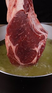 139K views · 687 reactions | Put the meat in boiling water, I learned this trick at a 5-star steakhouse | That Recipe | Facebook