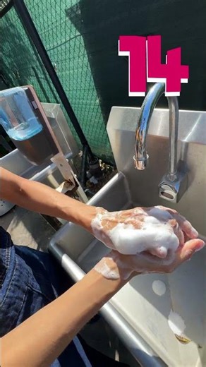 Washing hands 😯 #123andres #kidsvideo #kidssongs #preschool #maths #mathematics #cleaning #shorts