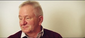 Digital Picture Frame WiFi 10.1 Inch Digital Photo Frame, Electronic Picture Frame, 16GB Storage, Auto-Rotate, IPS Touch Screen, Easy Setup and Share Photos and Videos via Free App from Anywhere