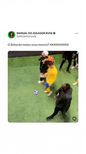 Kkkkkkkkkkkk o cr7 ficou pistola nível 5° série 🤣 Segue a gente @oficialmanualjr #cr7 #Futebol | Manual do Jogador Ruim