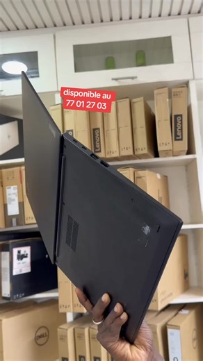 ✨ Lenovo ThinkPad X1 Carbon – Gen 9 (11ᵉ génération) en Open Box 📦 🔹 Processeur : Intel® Core™ i7-1165G7 – 4 cœurs / 8 threads ⚡ Fréquence : 2.8 GHz (base) – jusqu’à 4.7 GHz (Turbo) 🧠 Mémoire RAM : 32 Go LPDDR4X – performance multitâche ultime 💾 Stockage : 512 Go SSD NVMe ultra-rapide 🖥️ Écran tactile : 14’’ FHD IPS – confort et précision 🎨 Design premium : châssis carbone ultra-fin et robuste 🔋 Autonomie longue durée : pensée pour les pros exigeants 🔐 Sécurité avancée : lecteur d’emprei