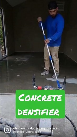 applying the densifier #polishedconcrete #densifier #concretedesifier