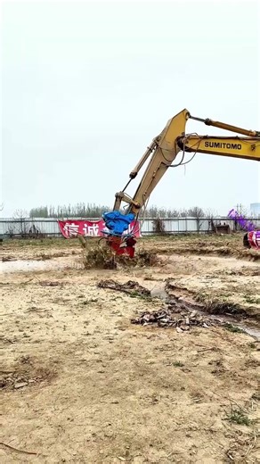 Professional pond dredging services, smoothly handling various types of silt and impurities, stable